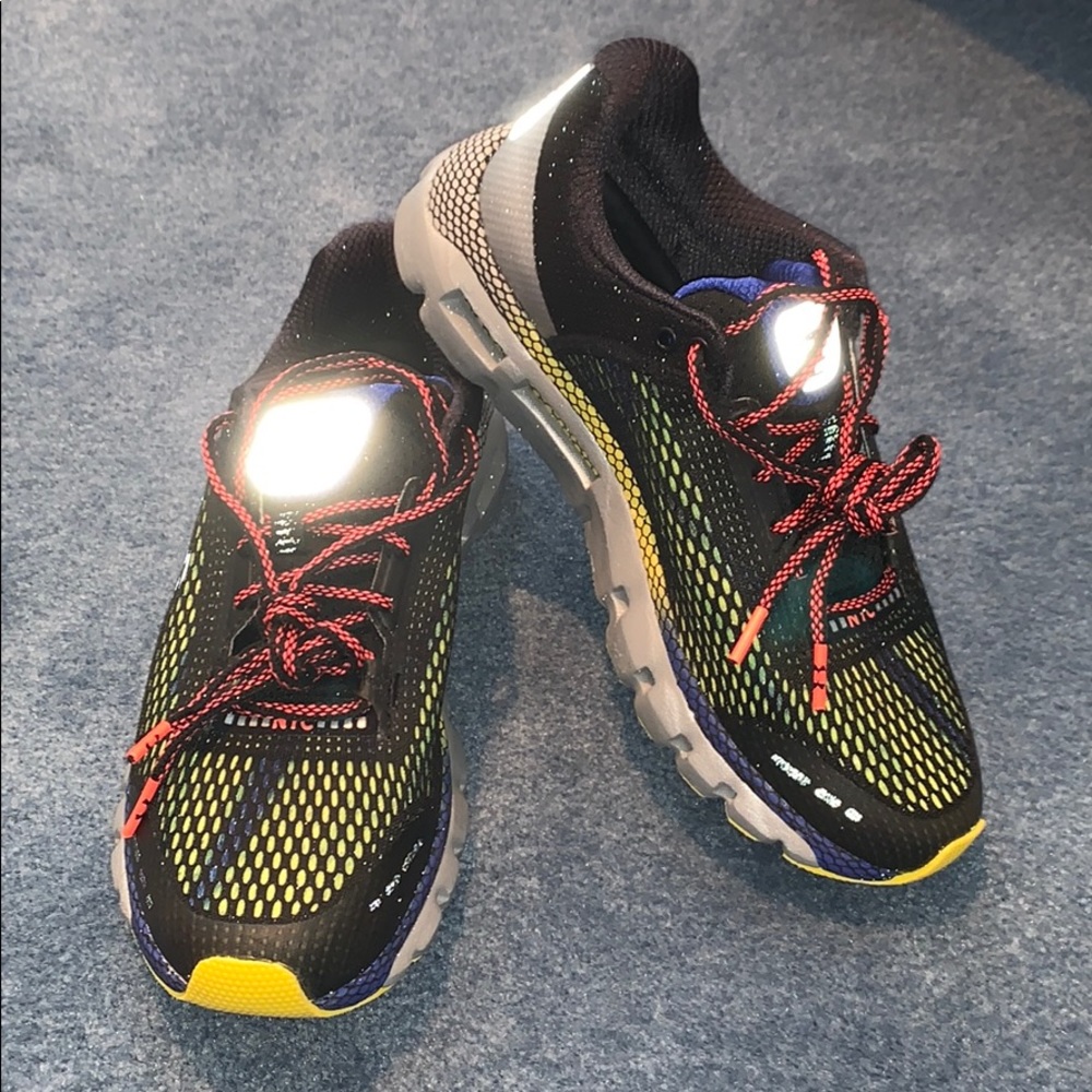 Under armour HOVR tennis shoes